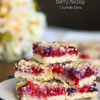 Berry Medley Crumble Bars : Yummy Bar Recipes - Taste of the Frontier