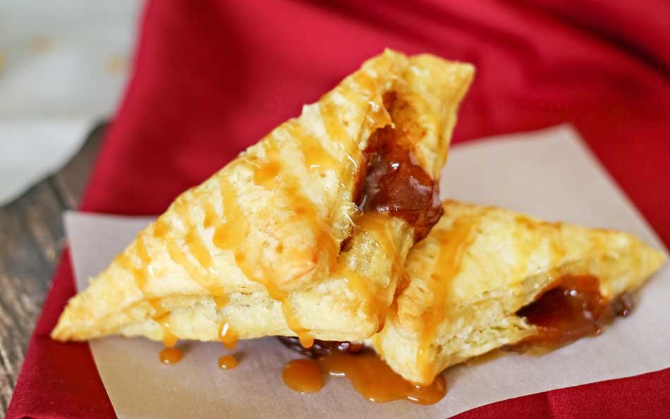 https://www.kleinworthco.com/wp-content/uploads/2015/08/Apple-Turnover-Recipe.jpg