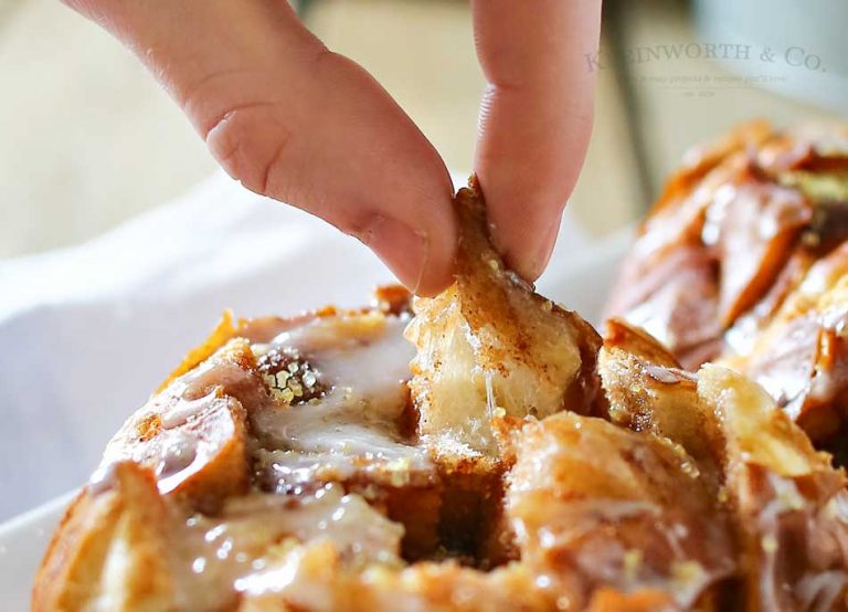 Cinnamon Roll Pull Apart Bread Yummi Haus