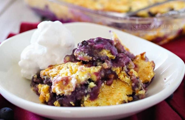 Blueberry Cobbler : Just 3 Ingredients - Yummi Haus