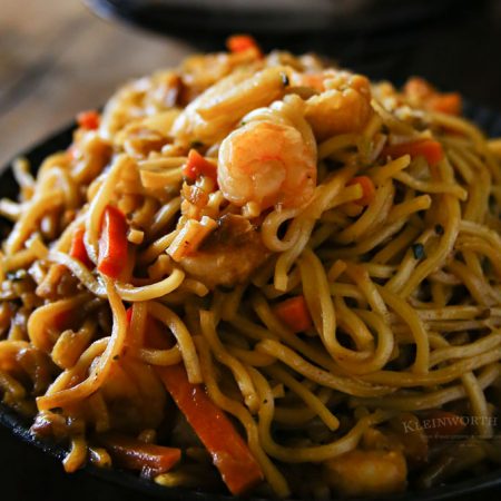 https://www.kleinworthco.com/wp-content/uploads/2017/01/Shrimp-Lo-Mein-950-450x450-1.jpg