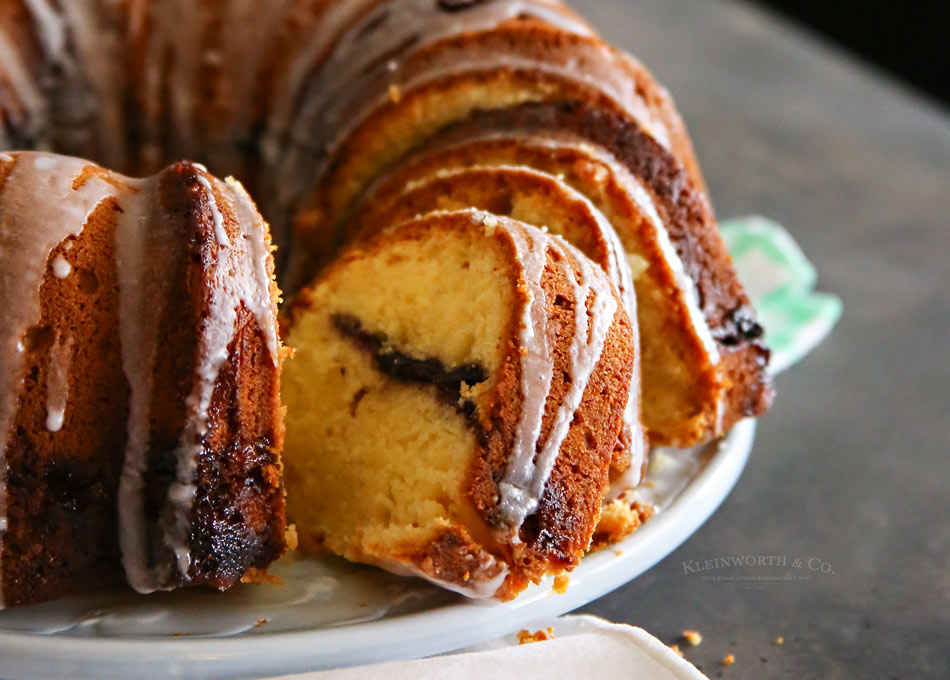 This beautiful Weeping Willow I shared with my co-workers. A lemon  Blueberry/lemon glaze bundt cake baked in a Nordic Ware Brilliance Bundt Pan.  : r/Baking