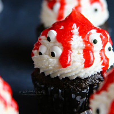 Ghoulish Monster Halloween Cupcakes 900