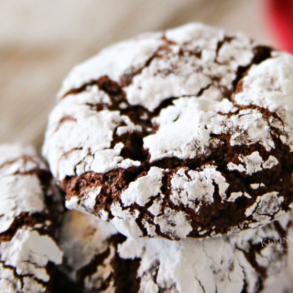 Easy Chocolate Crinkle Cookies Yummi Haus