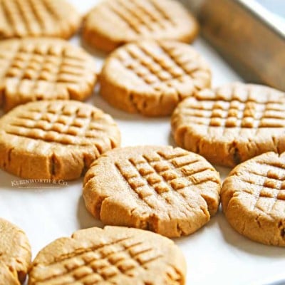 3-Ingredient Peanut Butter Cookies - Yummi Haus