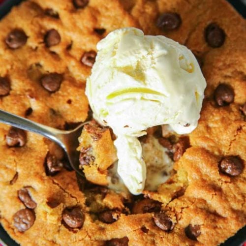 Quick And Easy Chocolate Chip Skillet Cookie • Love From The Oven