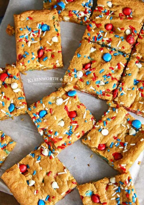 How to make Patriotic M&M's Cookie Bars