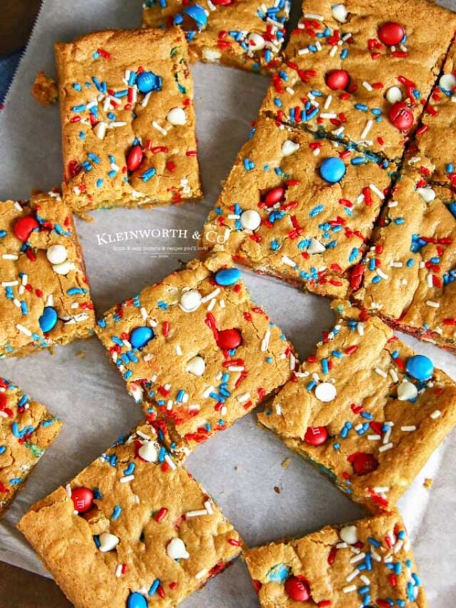 Easy Patriotic M&M’s Cookie Bars Recipe