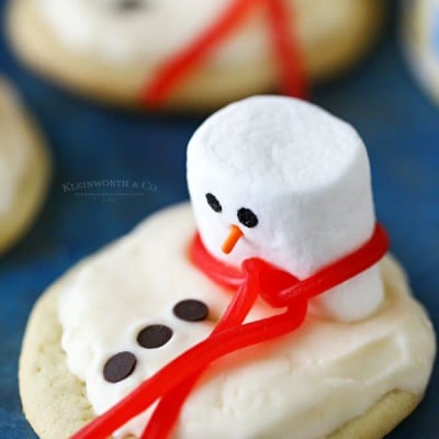 Melting Snowman Frosted Cookies - Yummi Haus