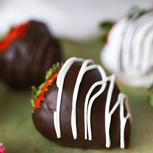 Easy Chocolate Covered Strawberries - Taste of the Frontier