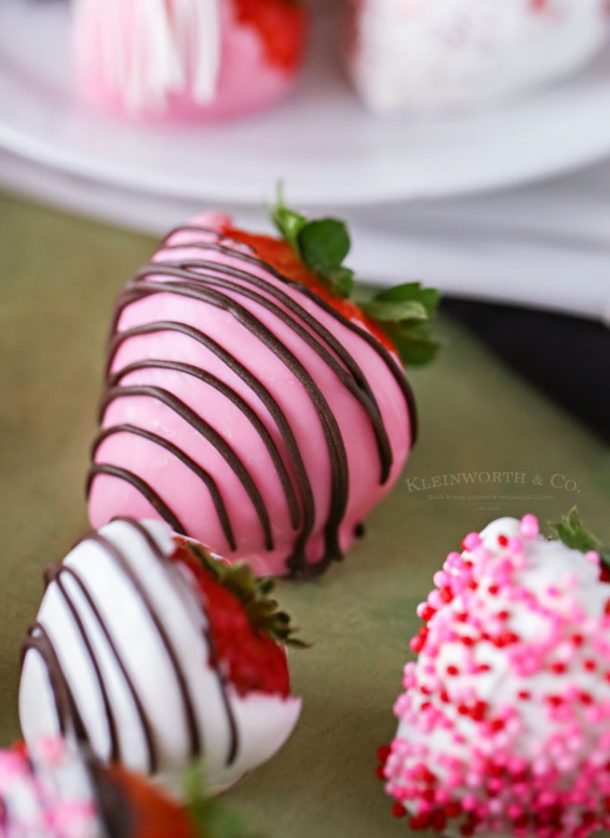 Easy Chocolate Covered Strawberries - Yummi Haus