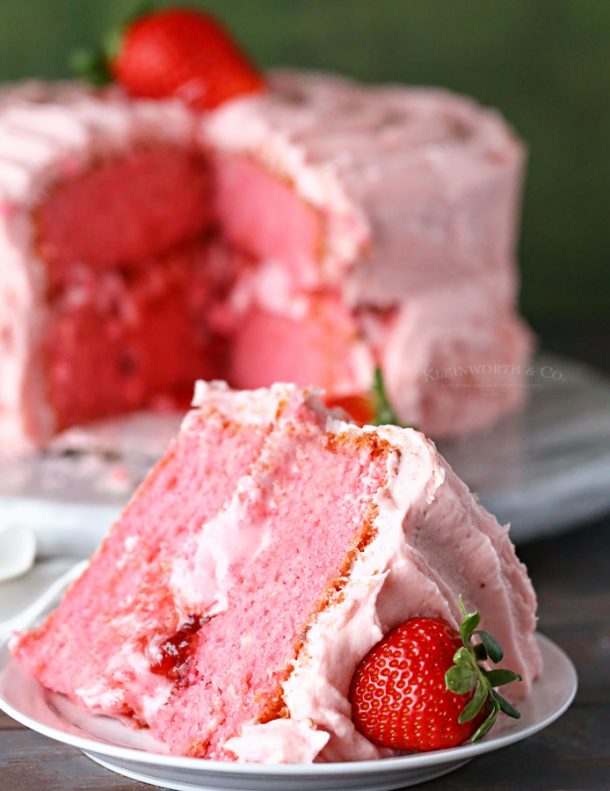 Easy Strawberry Cake Recipe Yummi Haus 7616