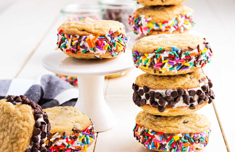https://www.kleinworthco.com/wp-content/uploads/2021/04/Cookie-Ice-Cream-Sandwiches-holiday.jpg
