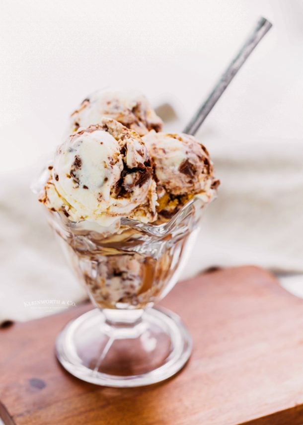 Moose Tracks Ice Cream - No Churn - Yummi Haus