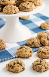 Applesauce Oatmeal Cookies - Yummi Haus