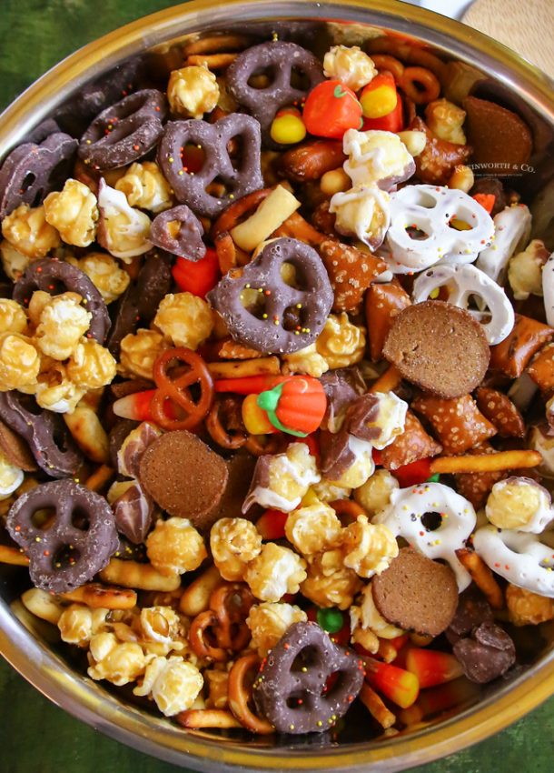 Halloween Snack Mix - Yummi Haus