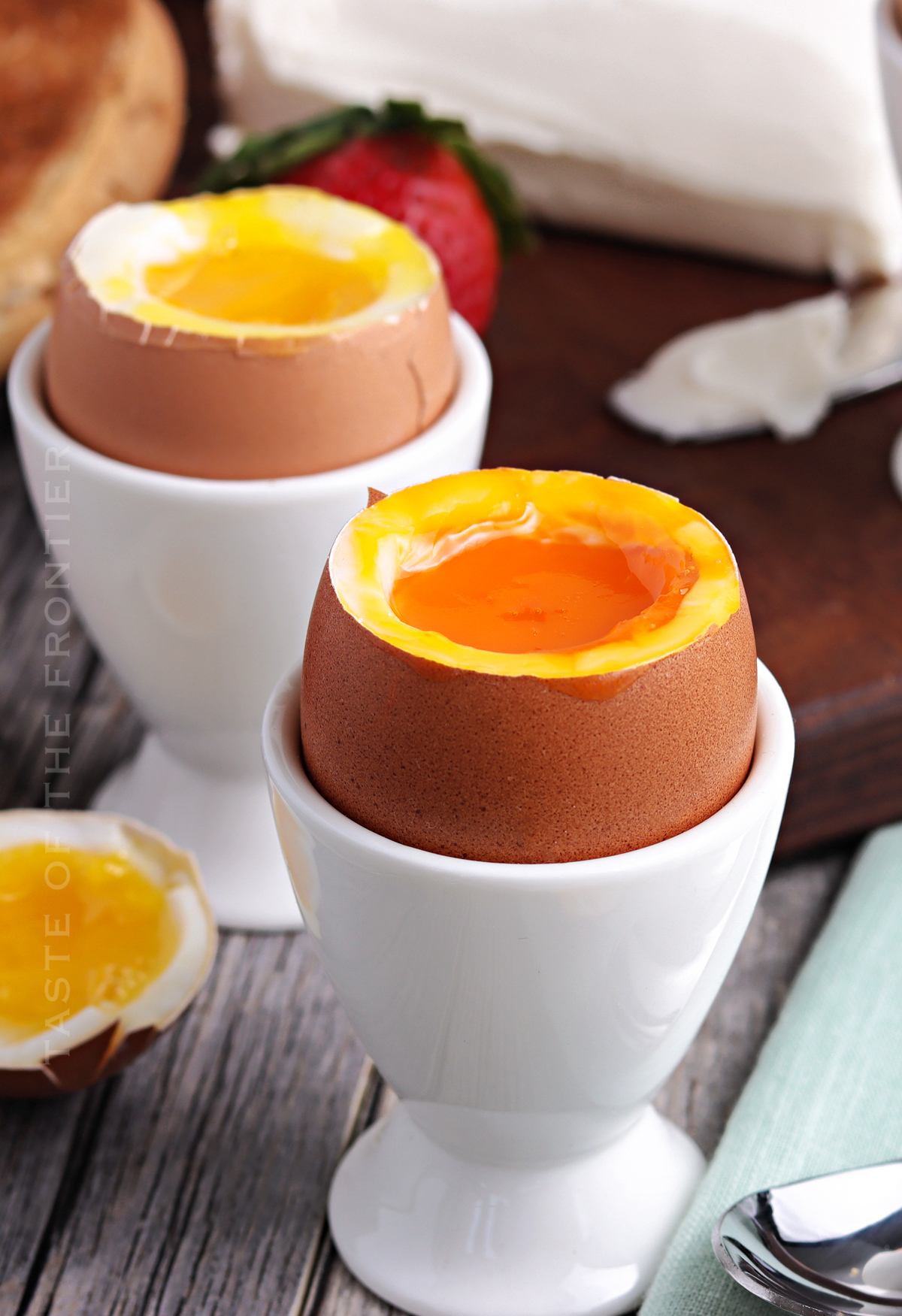 https://www.kleinworthco.com/wp-content/uploads/2022/03/Easy-Soft-Boiled-Eggs-1200.jpg