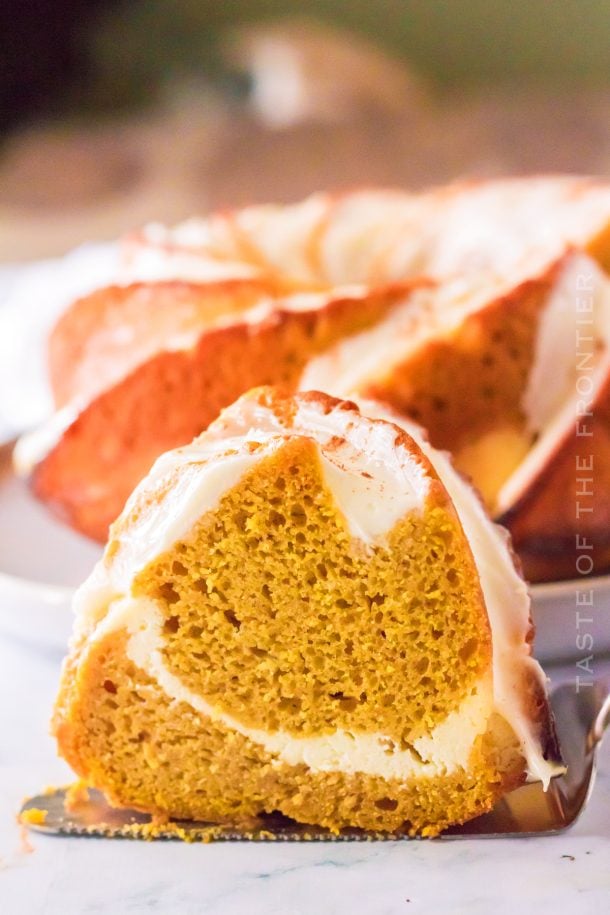 Pumpkin Bundt Cake With Cheesecake Filling - Yummi Haus