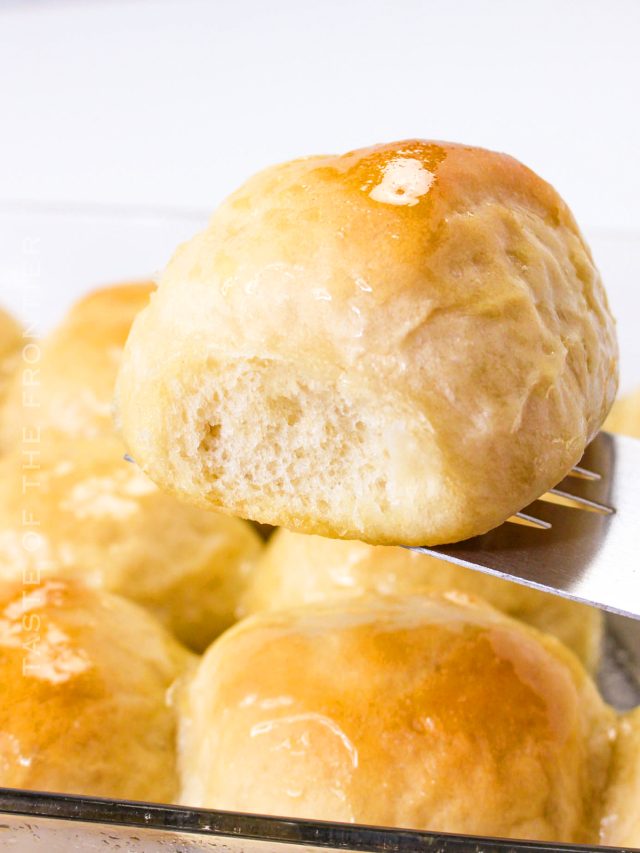 Easy No Knead Yeast Dinner Rolls Recipe - Taste of the Frontier