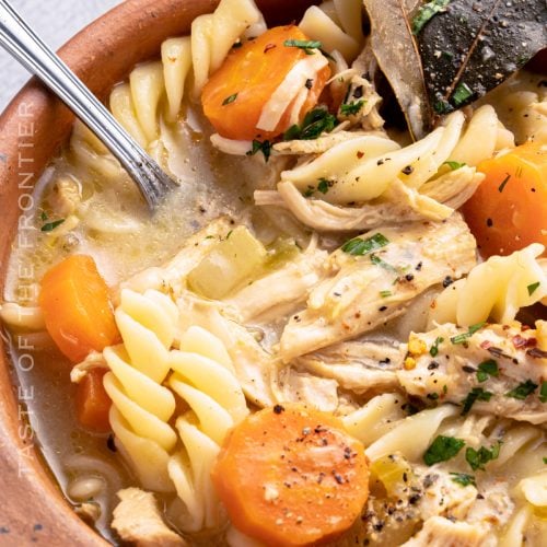 https://www.kleinworthco.com/wp-content/uploads/2022/12/Chicken-Noodle-Soup-1200-500x500.jpg