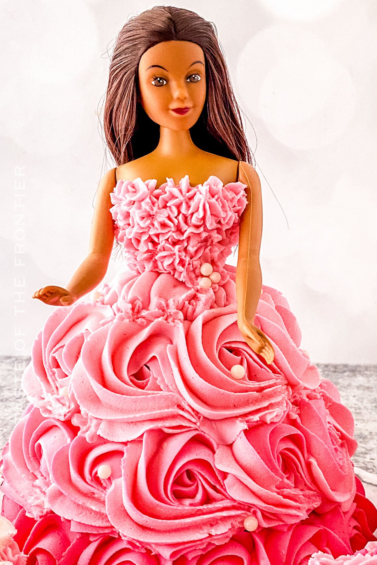Cake tag: barbie head silhouette - CakesDecor