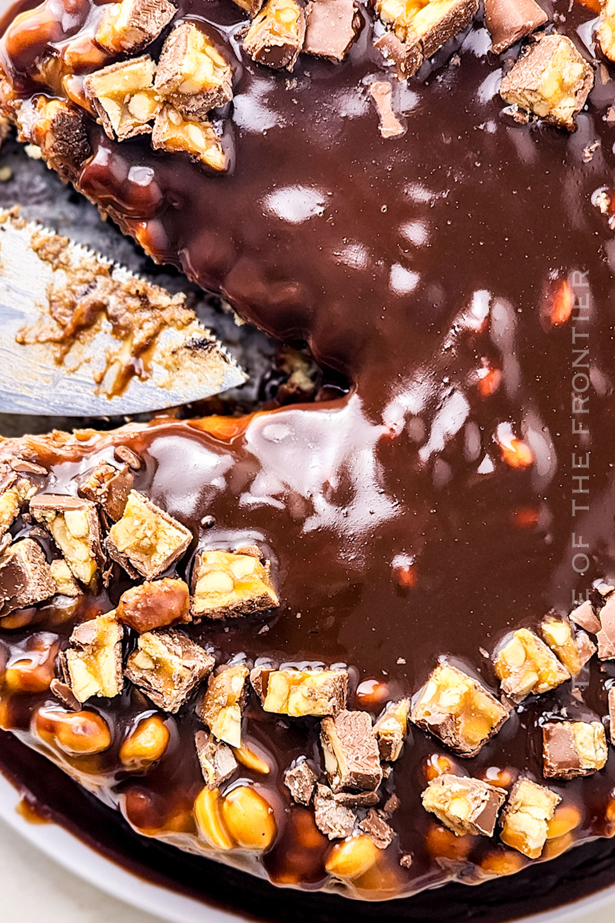 loaded Snickers Cheesecake