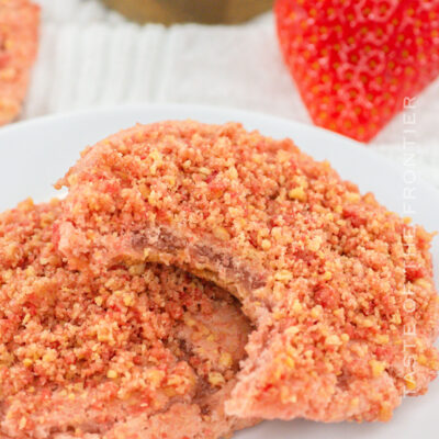 Strawberry Crunch Cookies