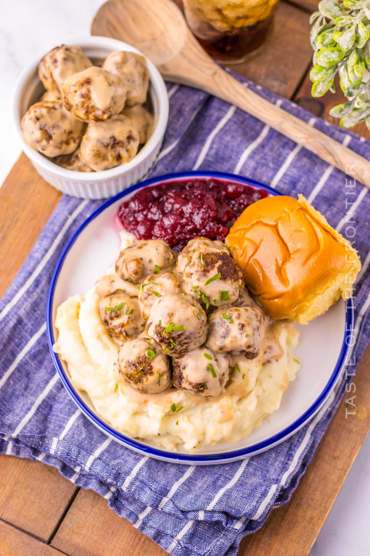 swedish meatballs on mashed potatoes