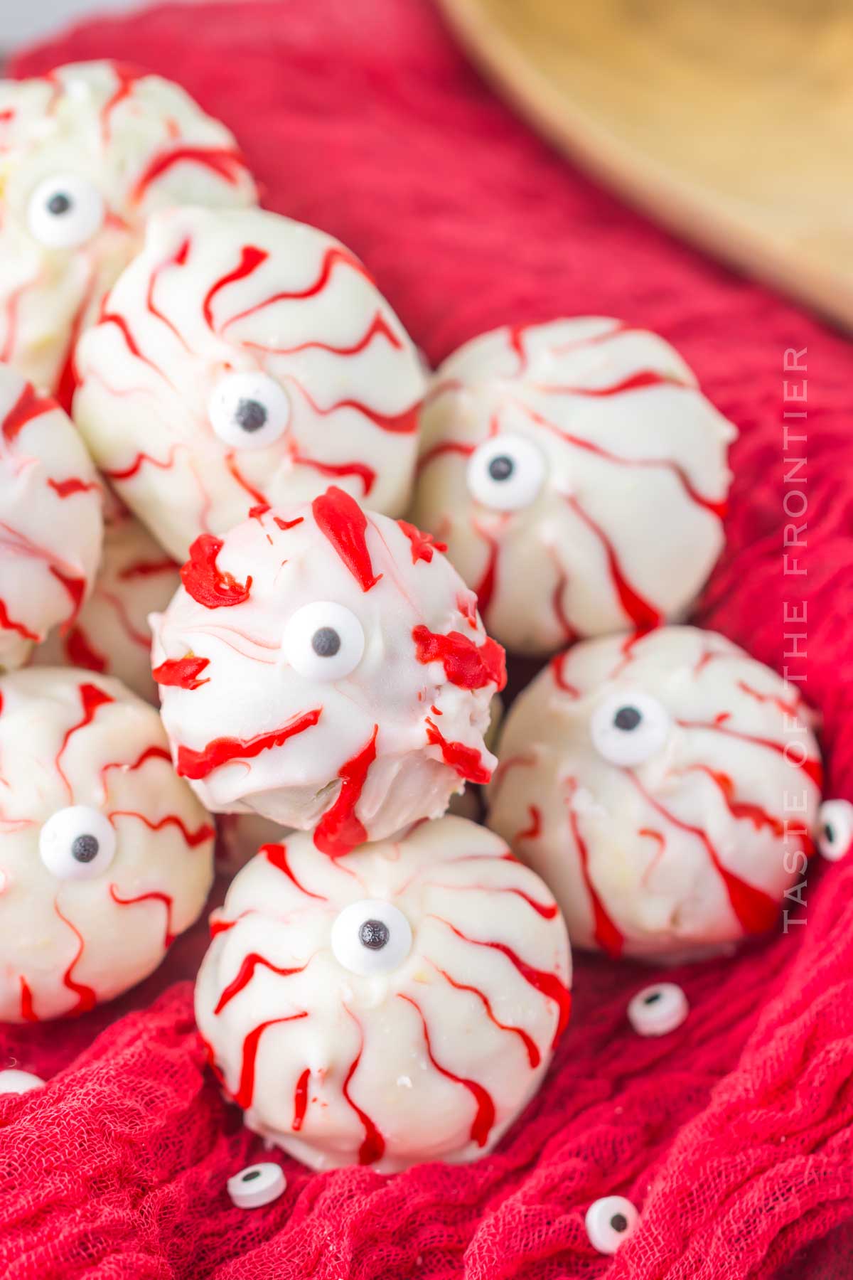 Halloween Eyeball Truffles