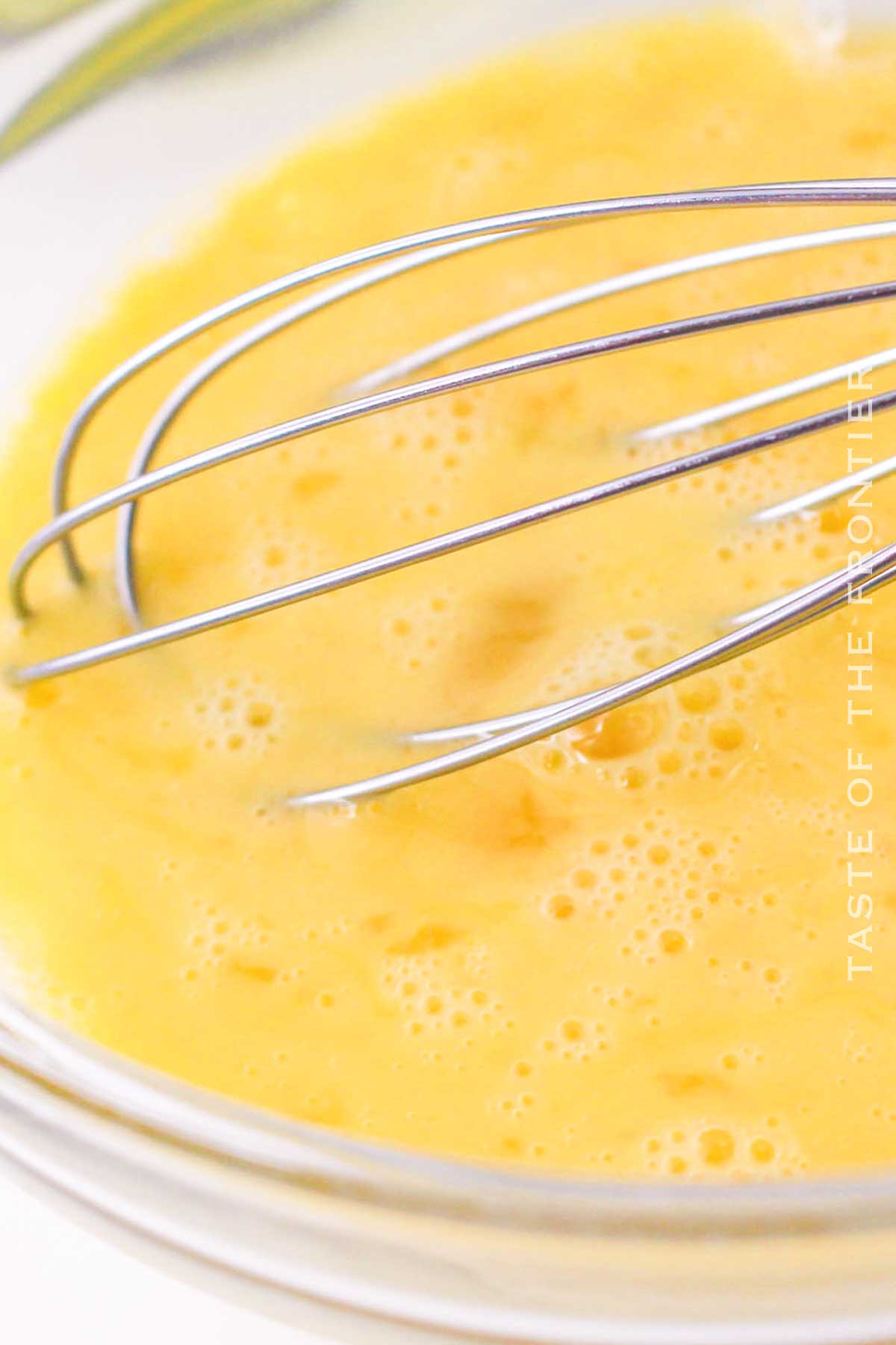 making cake with applesauce and cinnamon