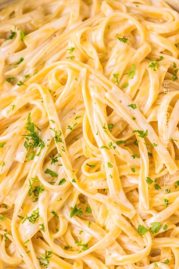 Copycat Chicken Fettuccine Alfredo from Olive Garden