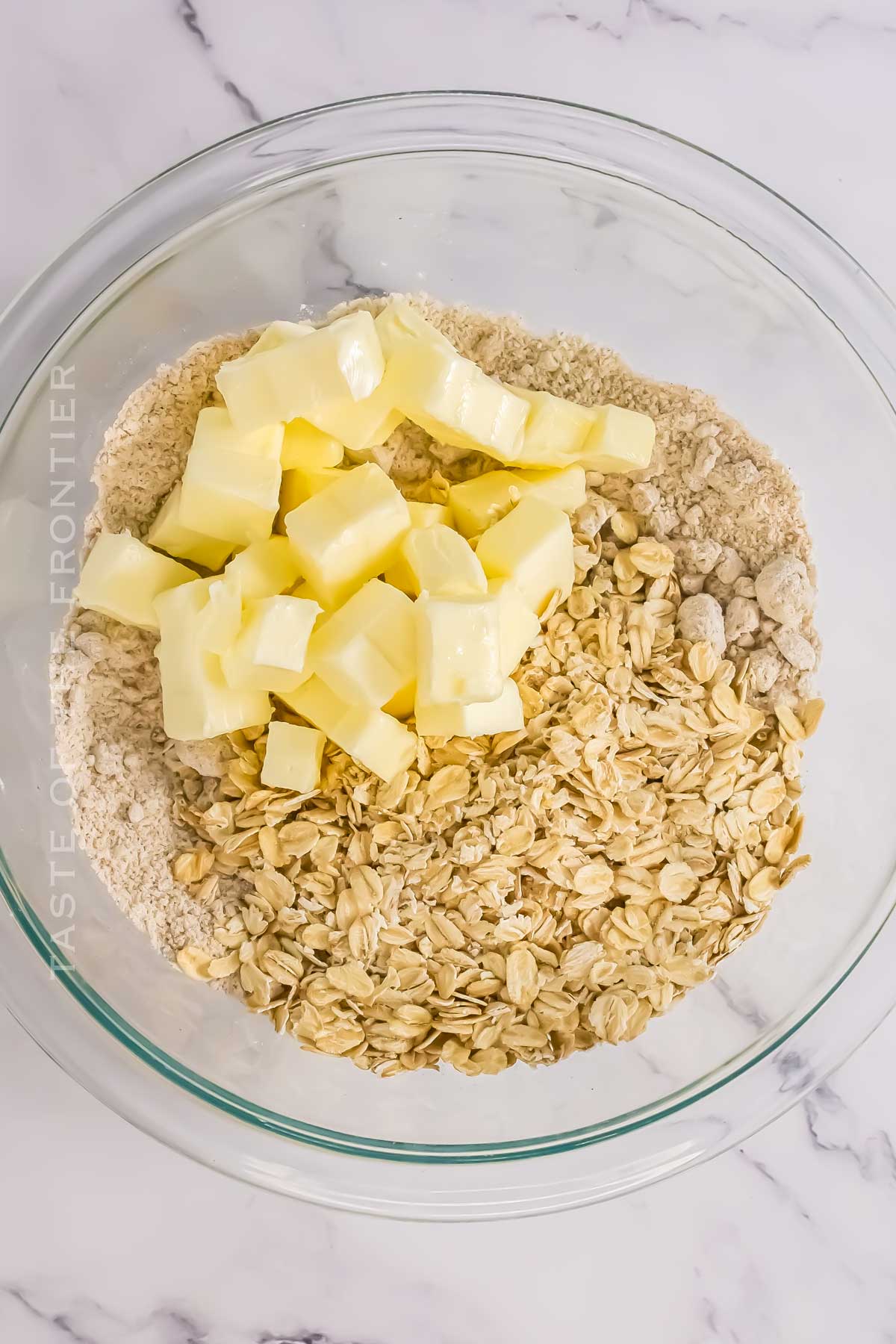 topping with oats