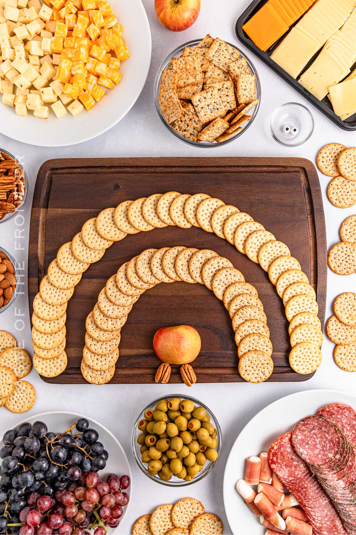 how to make Thanksgiving Charcuterie Board