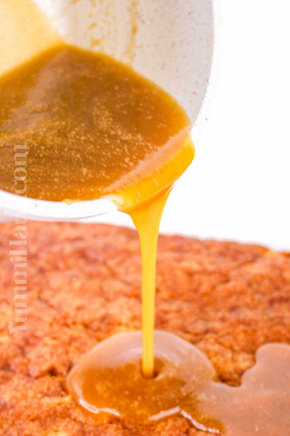 how to make Caramel Apple Cake