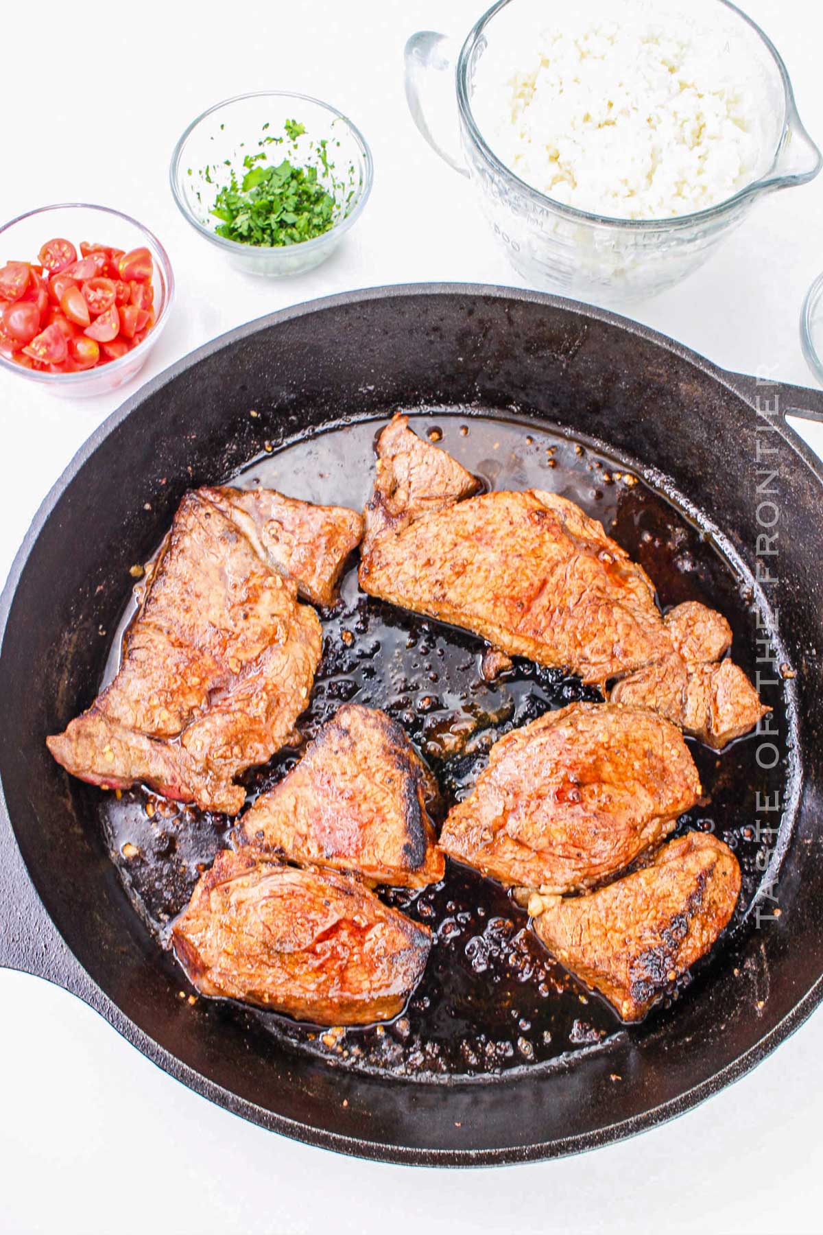 skillet cooking steak