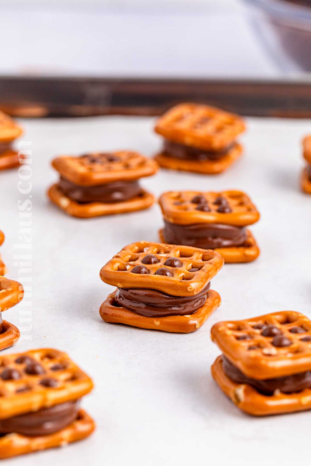 how to make Rolo Pretzel Recipe