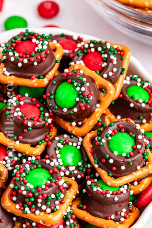 Christmas Rolo Pretzels