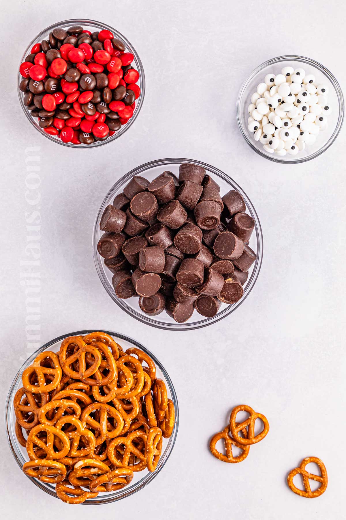 Reindeer Rolo Pretzel ingredients