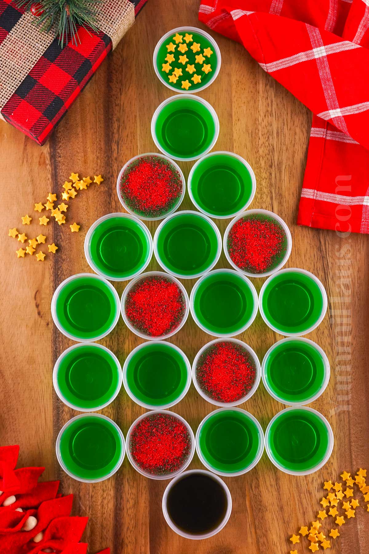 jello shot Christmas tree