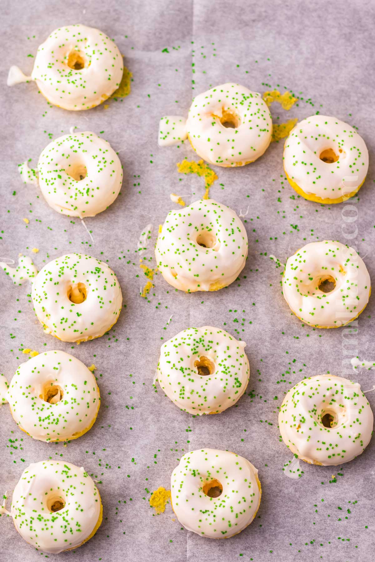 decorating mini donuts