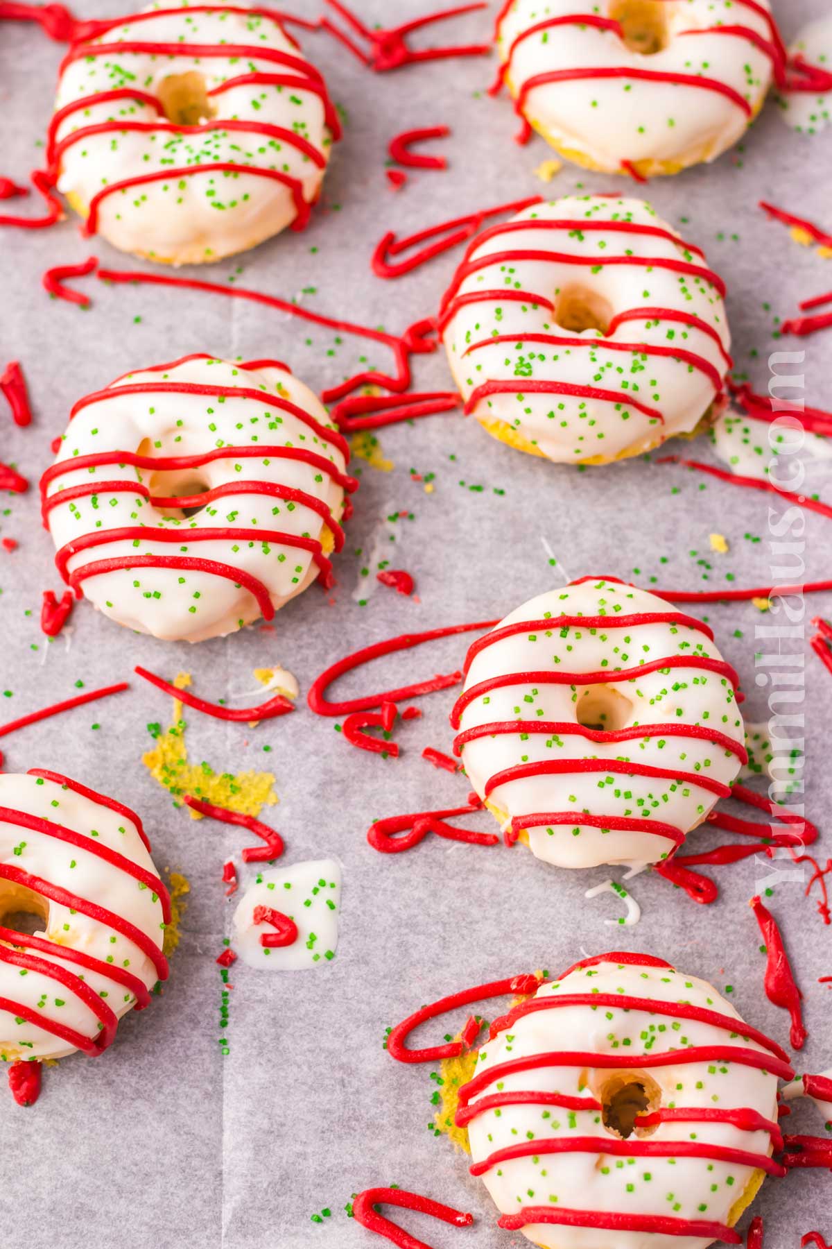 how to make Christmas Doughnuts