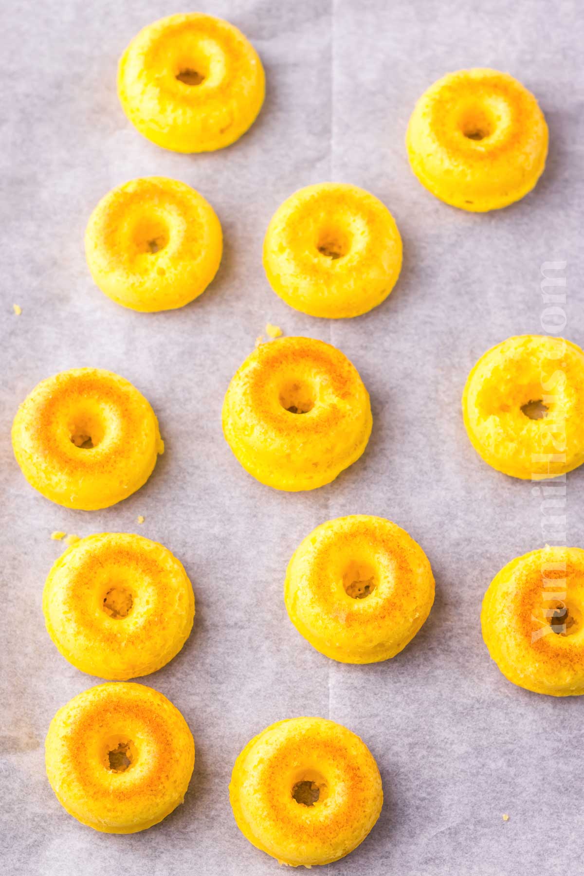 baked mini cake donuts