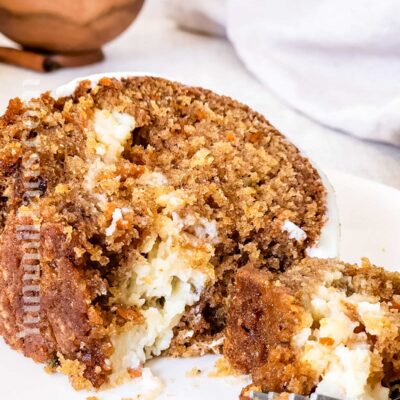 carrot cake with icing