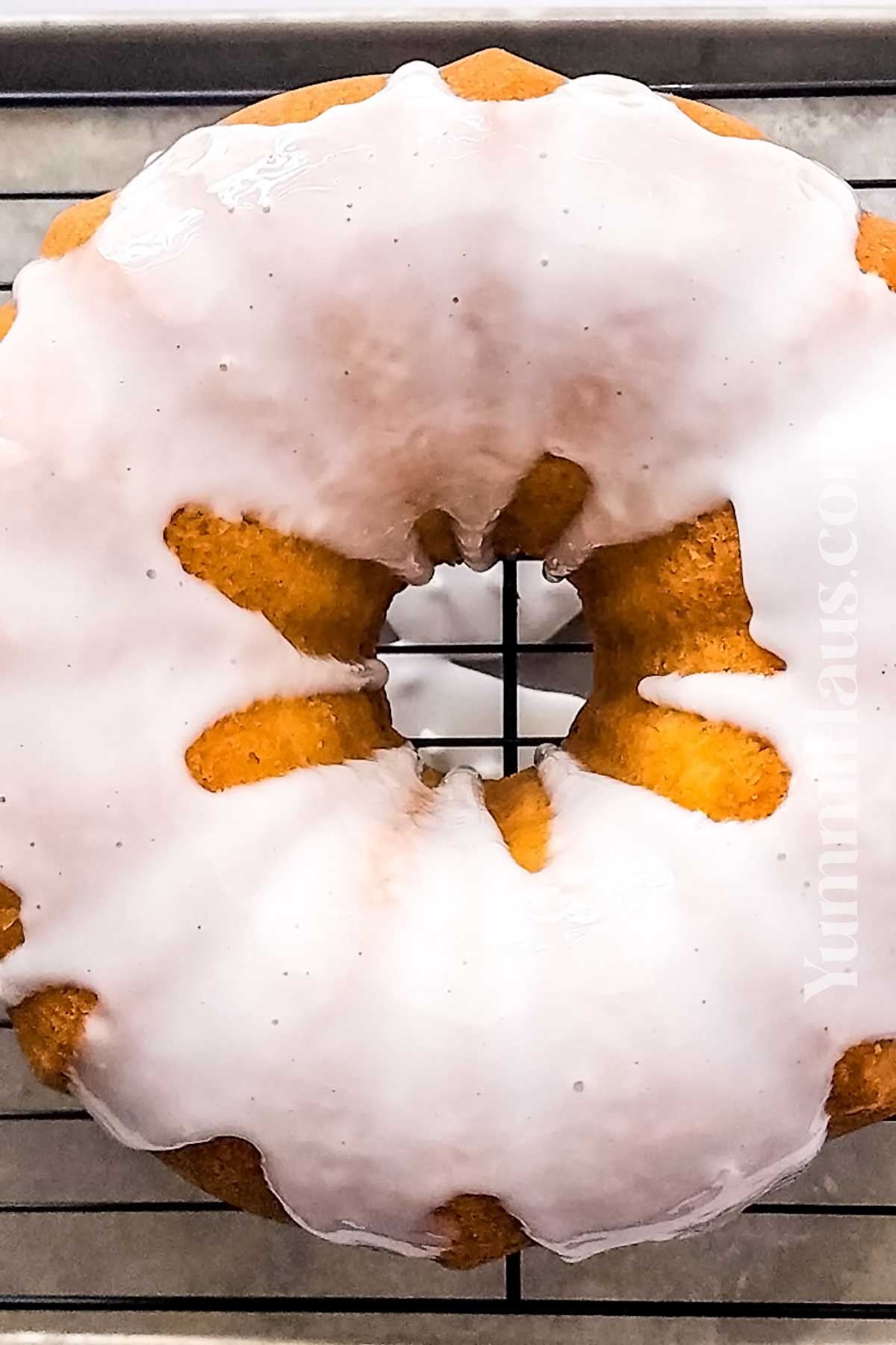 glazed bundt cake