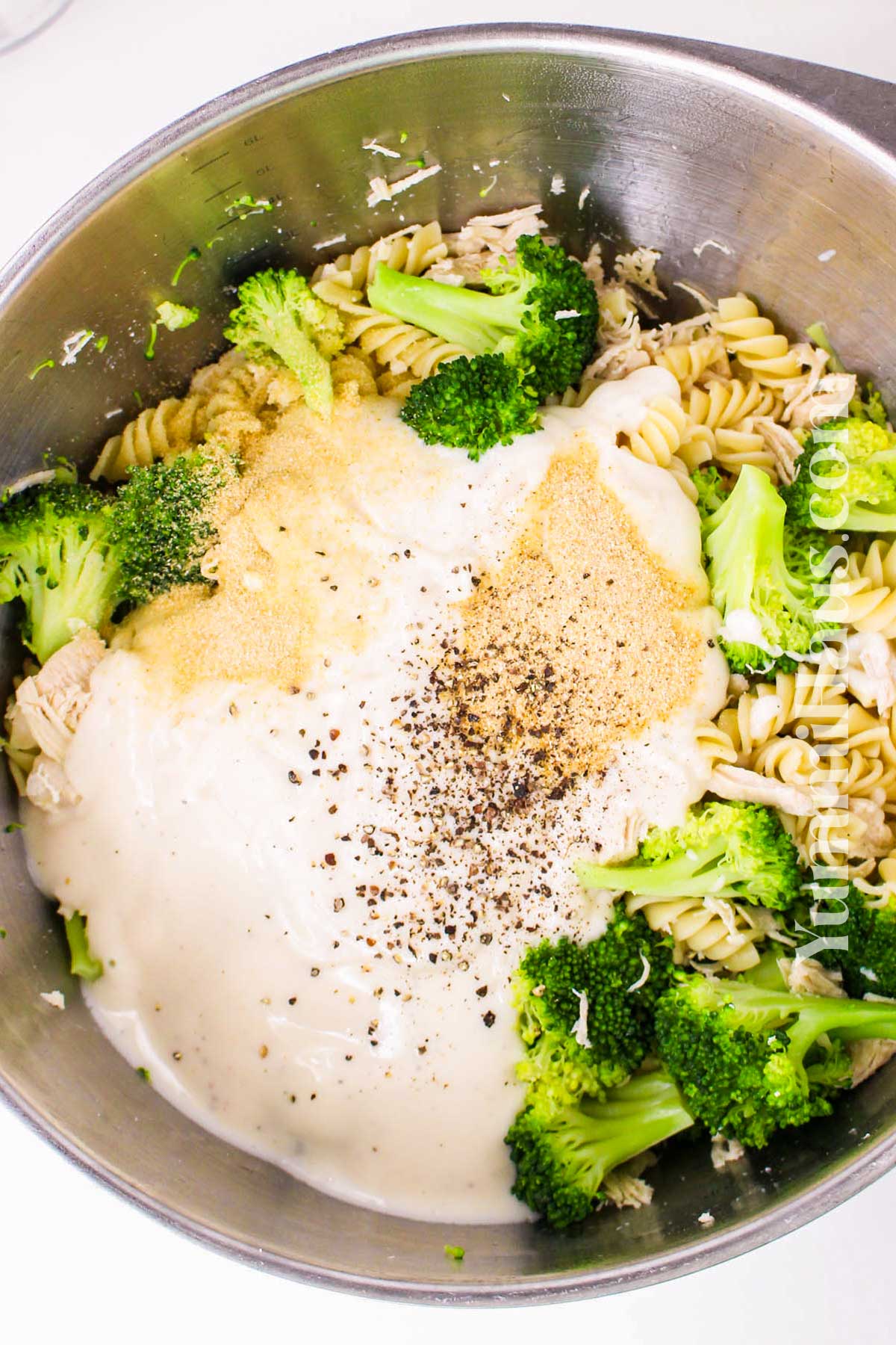 how to make Chicken Broccoli Alfredo Bake