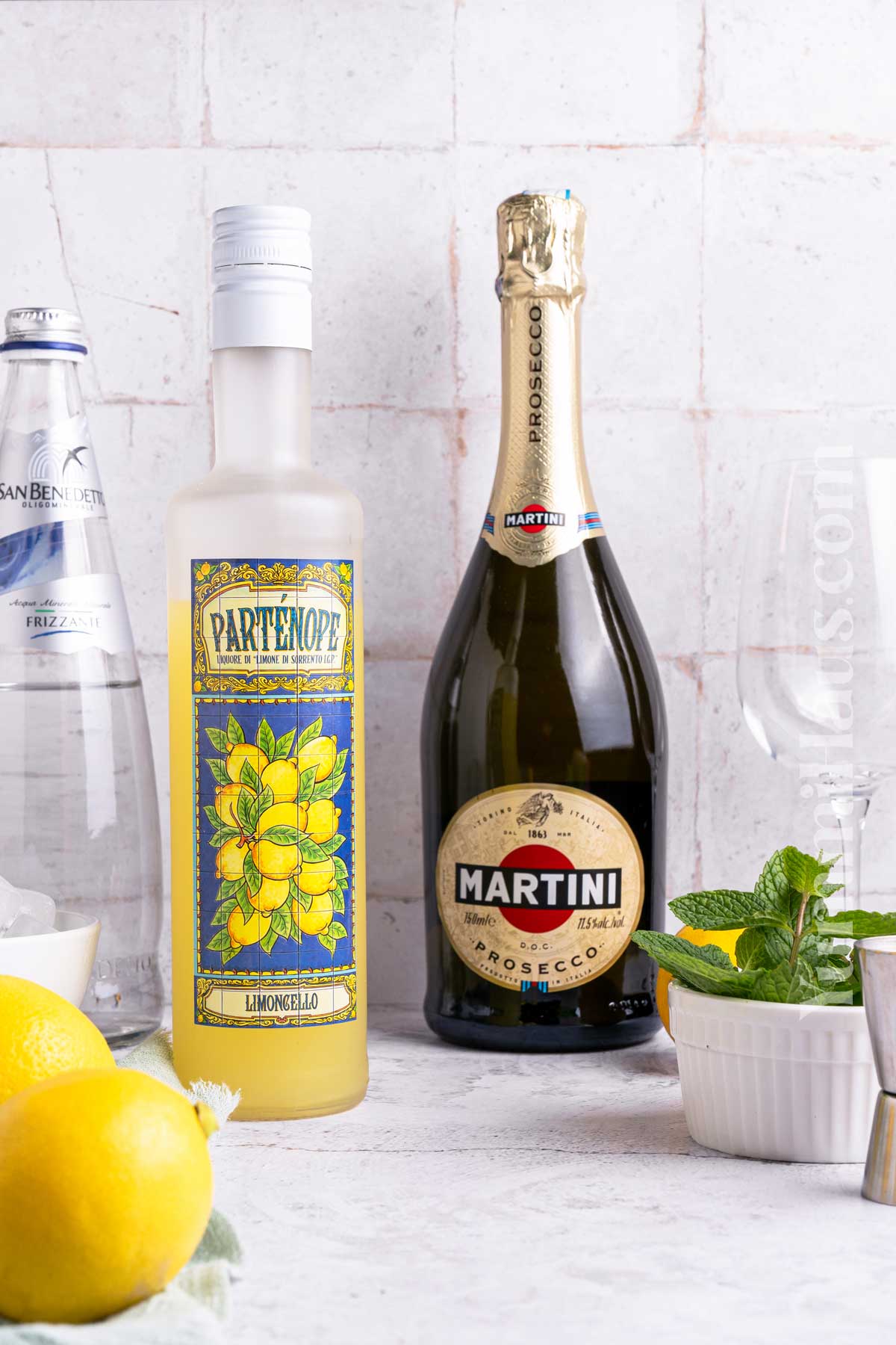 Limoncello Spritz ingredients